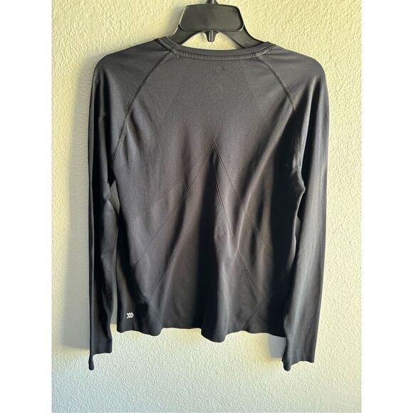 ❤️All On Motion Long Sleeve Top - Picture 3 of 4
